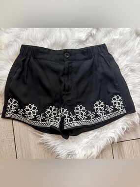 Blu Pepper Black High-Waist Shorts with White Floral Embroidery